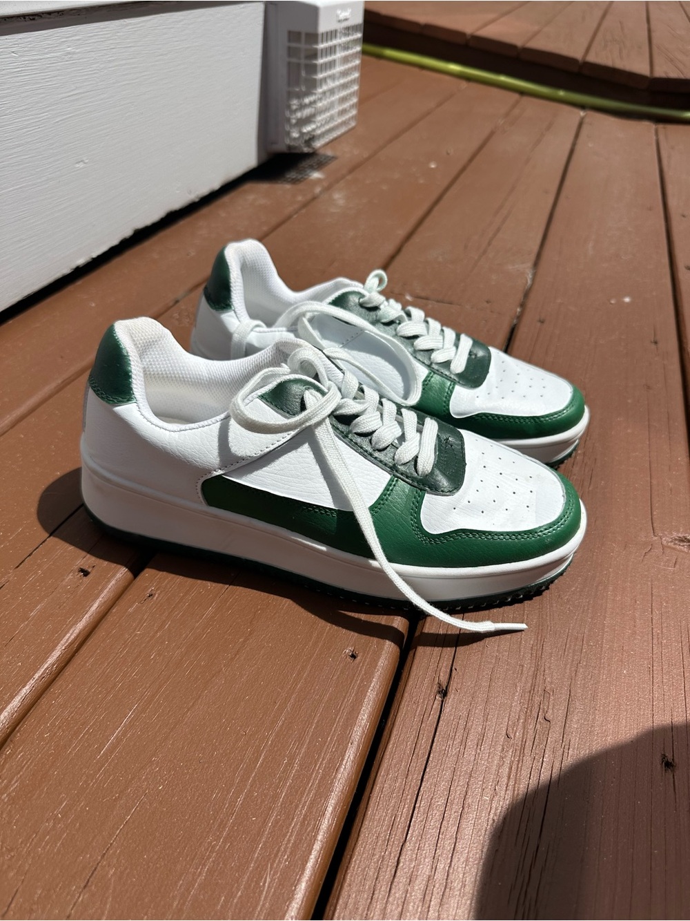 Time and Tru White and Green Women’s Sneakers